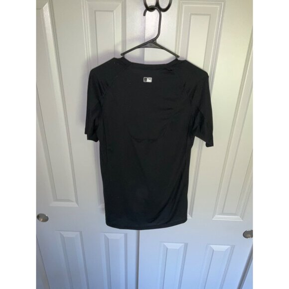 Nike New York Yankees Collection dri-fit tee men’s size Medium - Picture 8 of 8